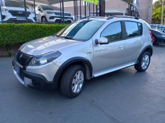 RENAULT SANDERO 1.6 STEPWAY 16V FLEX 4P AUTOMÁTICO